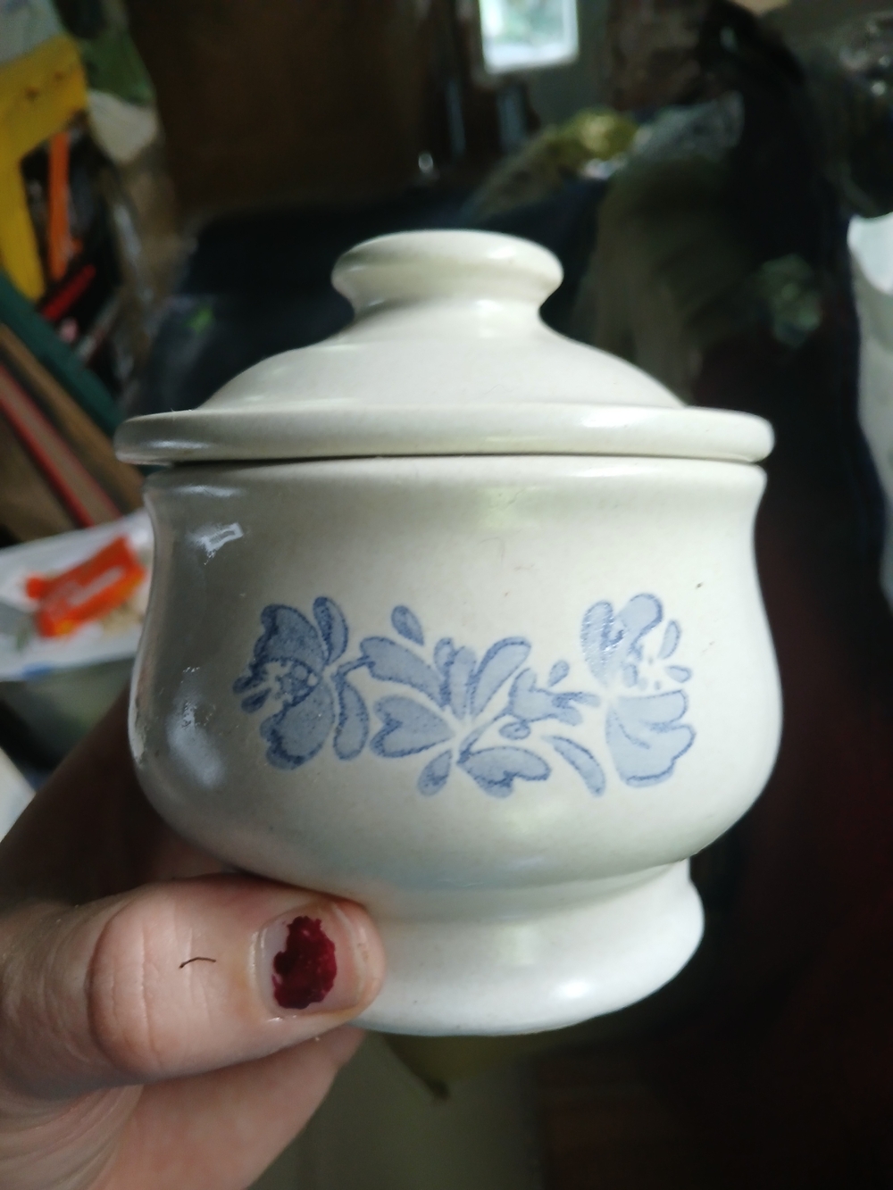 Pfaltzgraff stoneware item is from the Yorktowne collection, Sugar Bowl 5"